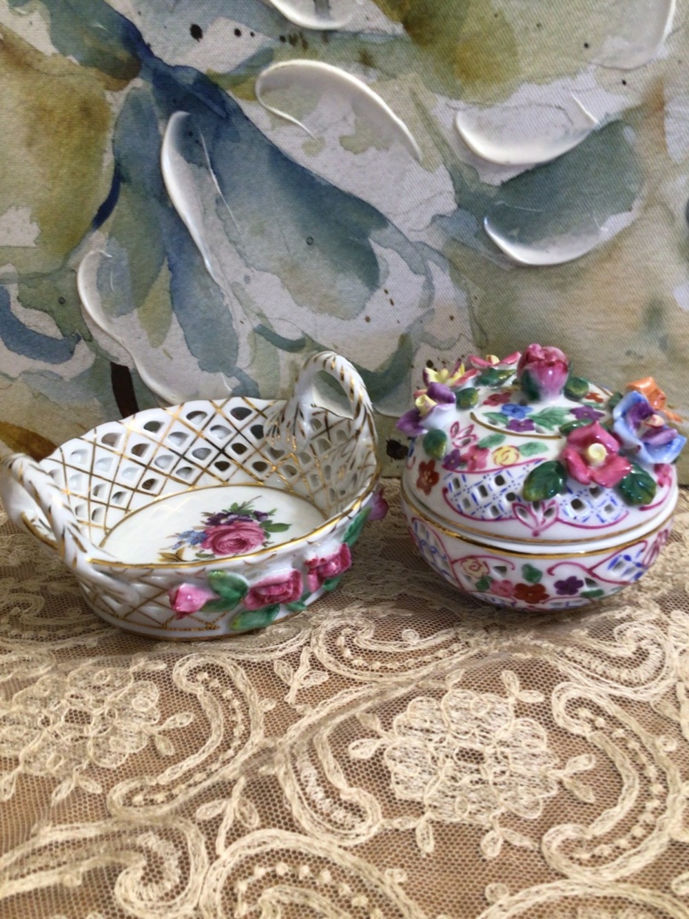Vintage Porcelain Reticulated Basket Trinket Dish Set Three-dimensional Roses
